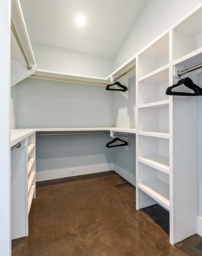 The Polygon Park Circle Mins to Dwtn and Beach The Polygon Park Circle Mins to Dwtn and Beach