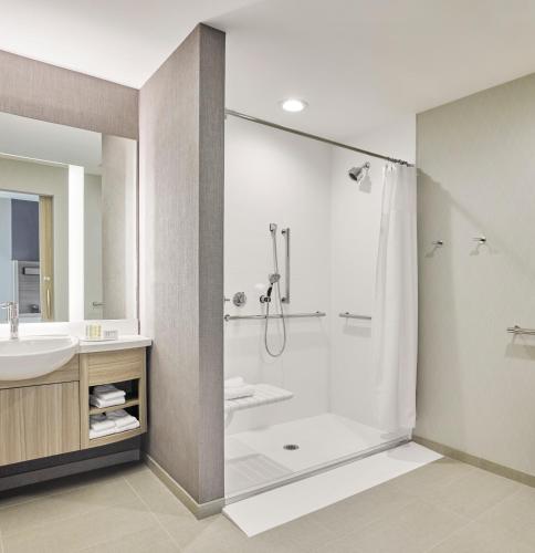SpringHill Suites by Marriott Chicago Chinatown - image 3