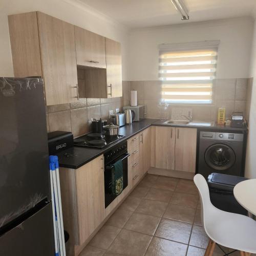 cuina, Two Bedroom townhouse THE PINES ALBERTSDAL in Alberton