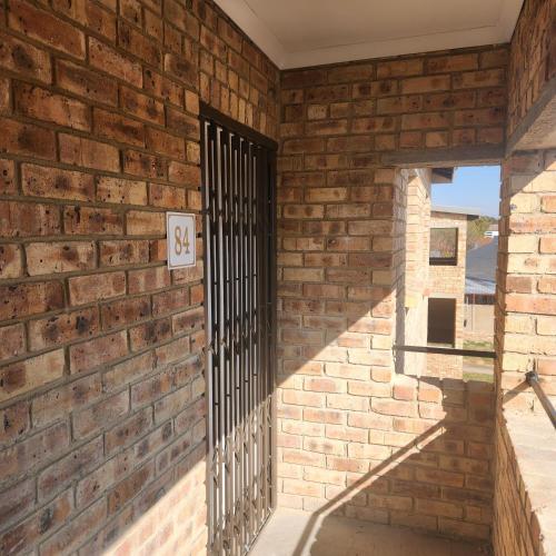Vista, Two Bedroom townhouse THE PINES ALBERTSDAL in Alberton