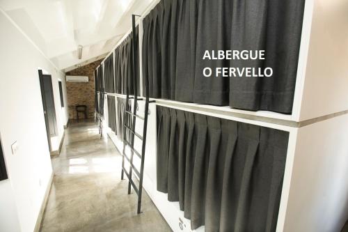 Pensión Dorotea (Pension Dorotea) near สนามบินซานติอาโก เด กอมโปสเตลา