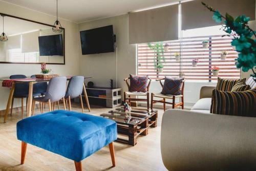 Stylish Peruvian Corner Apt in Miraflores