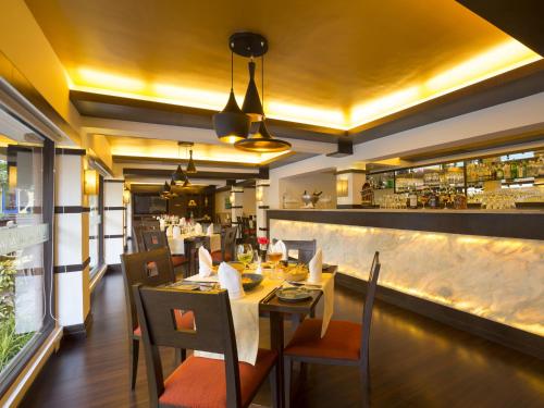 ห้องอาหาร, เดลติน สวีท (Deltin Suites) in จันโดลิม