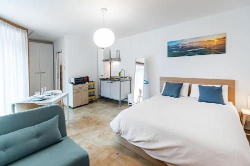 Easy flat Vezia, indipendent entrance, free parking in Lugano