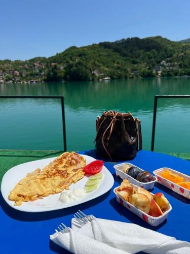 Ēdiens un dzērieni, Lakeside Luxury Apartments in Jablanica
