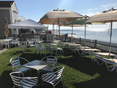 The Corsair & Cross Rip Oceanfront - 레스토랑