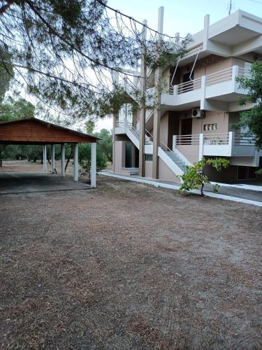  Luxurious Apartment Katakolo Beach in Katakolo