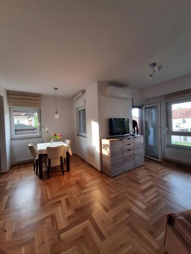 Apartman Naša Priča Banja Luka - Location saisonnière - Rebrovac