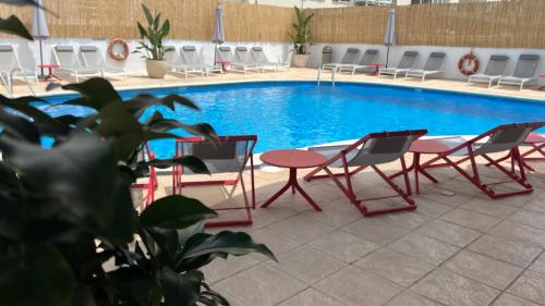  Poniente Playa Aparthotel in San Antonio