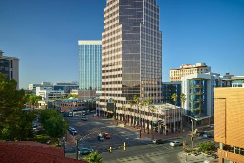 The Leo Kent Hotel, Tucson, a Tribute Portfolio Hotel