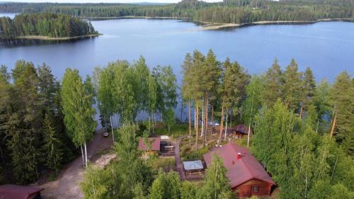 Viesnīcas āriene, Villa Joutsen with jacuzzi in Ala-Sarkilahti