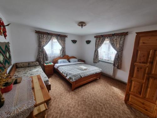 Pensiunea Agroturistica Casa Colinita in 瓦特拉摩奧杜維泰