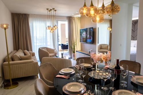 Villa Nina - Apartments with pool near the sea 3