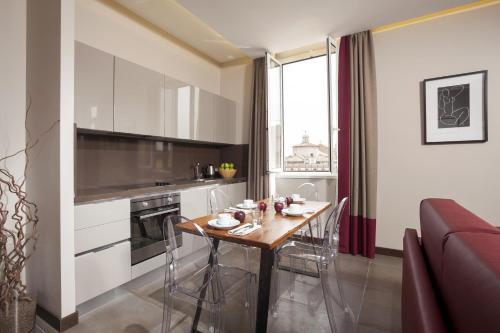 Trianon Borgo Pio Aparthotel