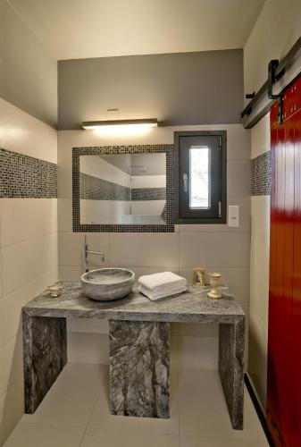 Gato Preto de Silves - Adults Only