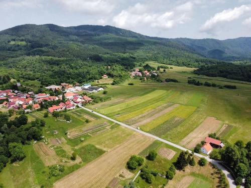Holiday house Radić (Holiday house Radic) in Doljani Zumberacki