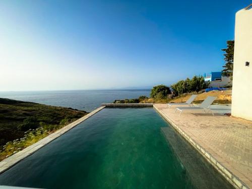 Très belle villa avec piscine et vue incroyable sur mediterannée (DAR NAIM)