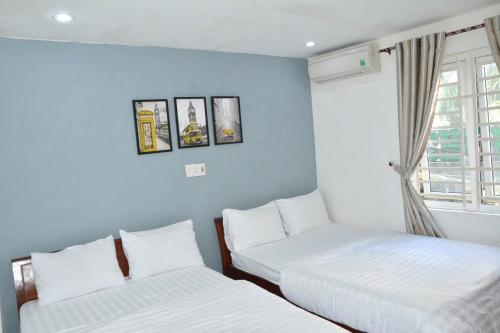 King Room image 7