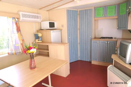 2 bedrooms, 4 beds