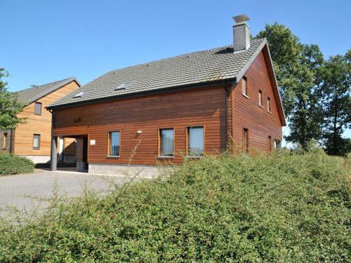 Stunning, wooden villa located in Durbuy