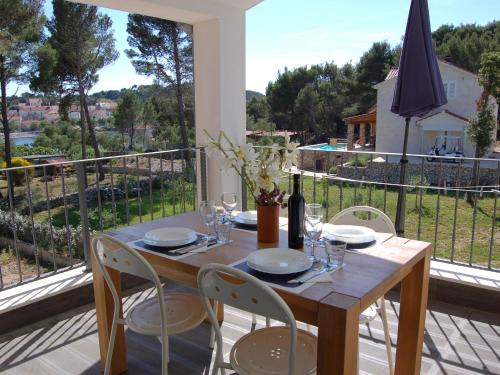 陽台/露台, Apartment on Dugi Otok near Sakarun Beach in 馬利露辛哲市中心
