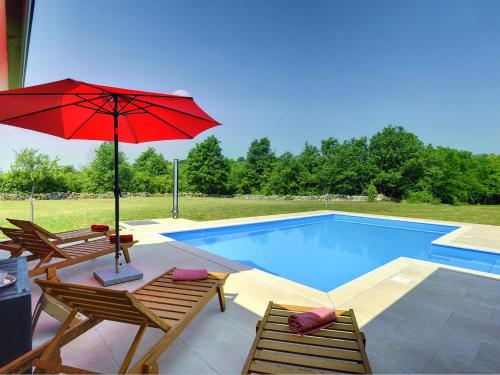 Modern Villa with Pool and Parasol in Pazin