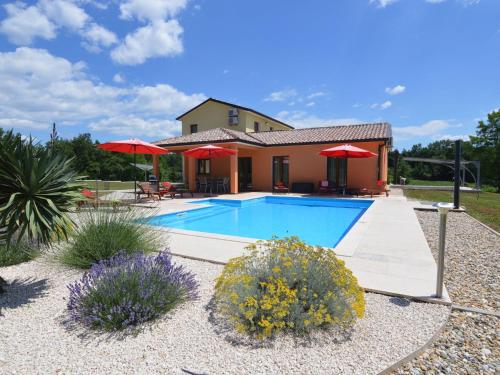 Modern Villa with Pool and Parasol in Pazin