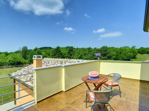 Modern Villa with Pool and Parasol in Pazin