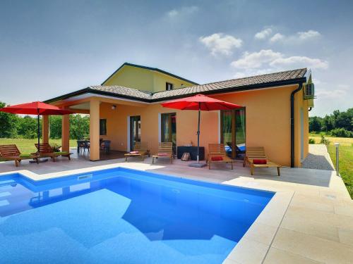 Modern Villa with Pool and Parasol in Pazin