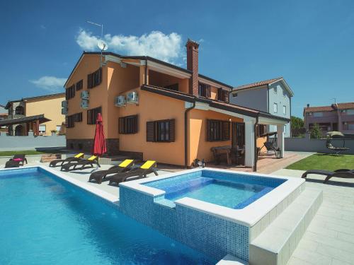 Modern Villa in Pula with Private Swimming Pool