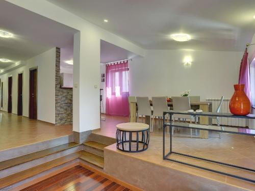 Modern Villa in Pula with Private Swimming Pool