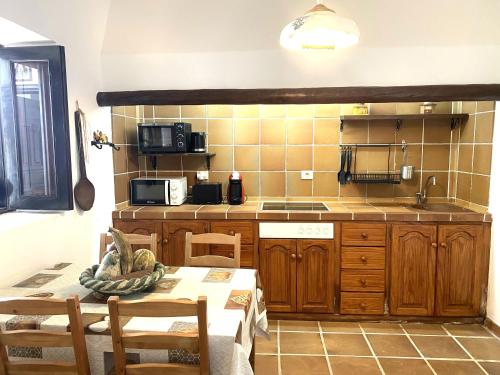 keuken, Casa Del Amigo Carmelo in Ye