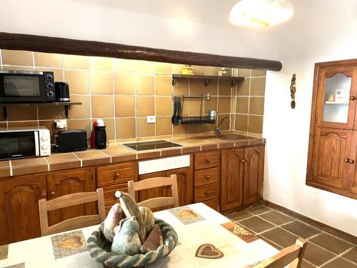 keuken, Casa Del Amigo Carmelo in Ye