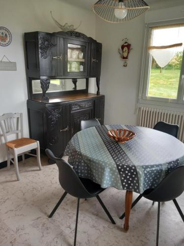 ห้องครัว, Maison de Campagne en Centre Finistère (Maison de Campagne en Centre Finistere) in โปลเนเวซ-ดู-ฟายู