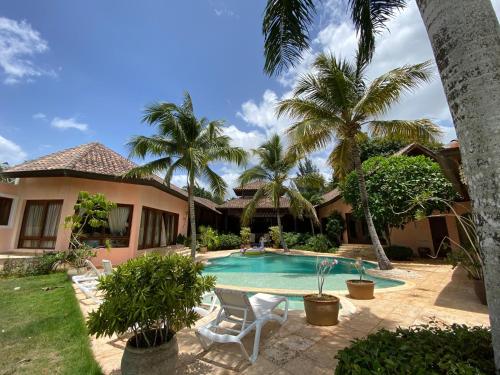 5-Bedroom Villa with Private Pool, Maid and Golf Course Views at Casa de Campo Resort
