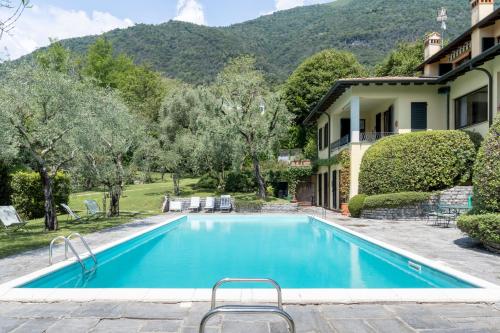  Lakeview Olive Trees - Pool and Covered Parking in 22019 Mezzegra