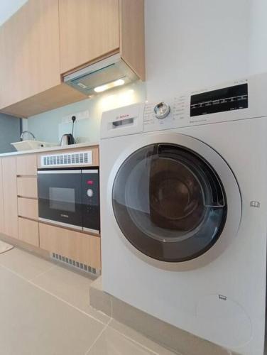 CL 30A Super KL View Infinity Pool KLCC