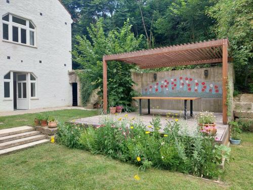 Surrounding environment, Chalupa U Studanky in Duba