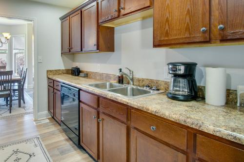 Lynchburg Rental with Charcoal Grill Near Downtown!