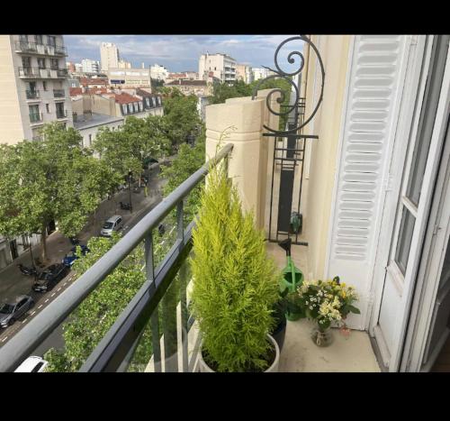 Bel Appartement avec balcon proche Roland Garos et Parc des Princes - Location saisonnière - Boulogne-Billancourt
