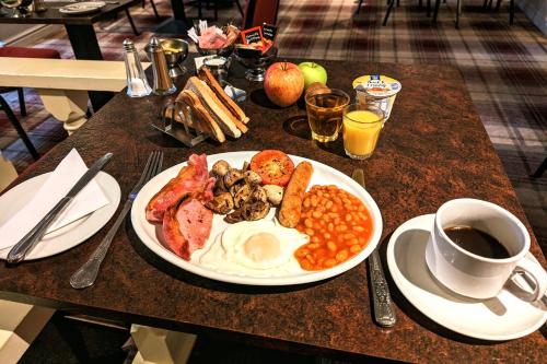 Brookside Hotel & Restaurant - image 14