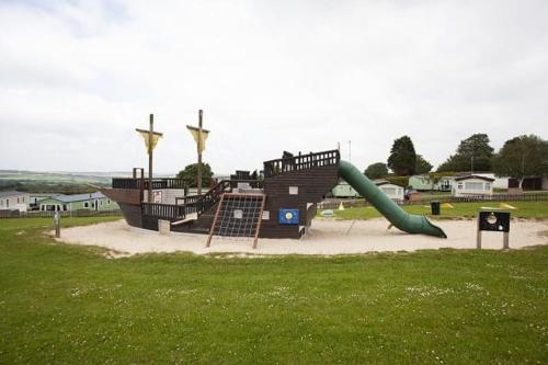 Playground, Lake view in White Cross