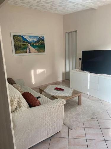 Casetta in villa indipendente, Angri