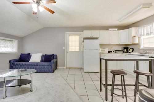 Dawsonville Apartment with Covered Patio! in Dawsonville, USA