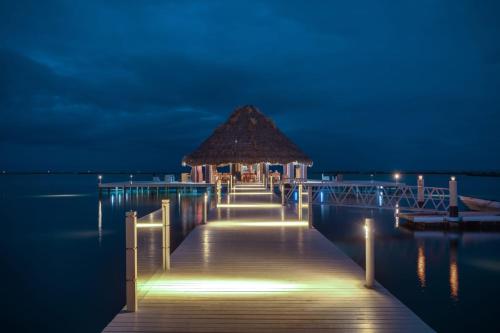Villa Castello- Water Views & Resort Amenities in Riversdale