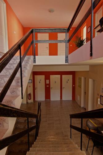 Falling Lakes Hostel - image 4
