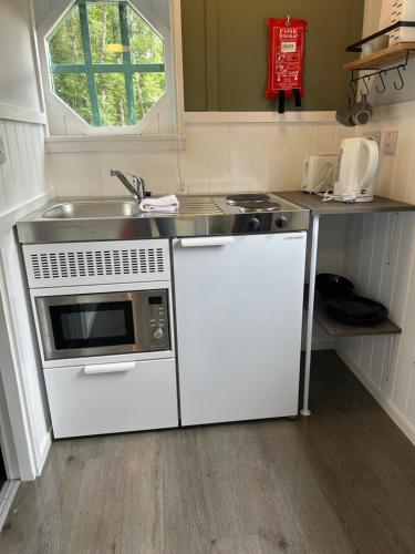 1Lochness glam lodges in North Kessock