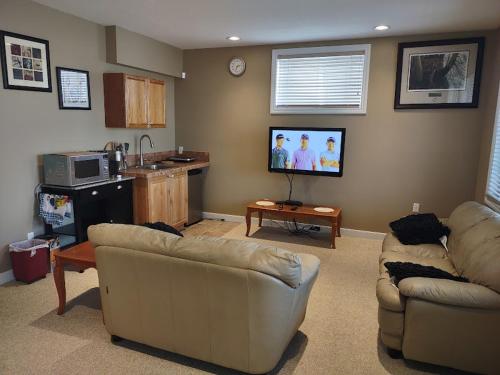 Spacious One Bedroom Walkout Basement Suite