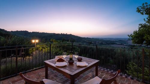 周邊環境, CASALE VERDICCHIO 10&2, Emma Villas in 蒙泰卡羅托