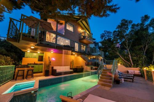 Laurel Canyon Hideaway - booking issues email Lawrencelaurelcyn at gmail in Los Angeles, USA